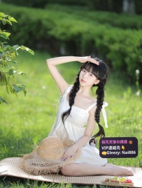 #童話のような女の子 #おさげ髪 #白ワンピース